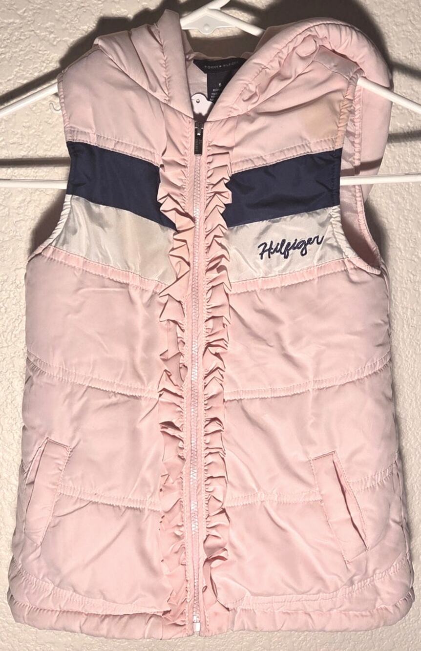 Chic Tommy Hilfiger Girls' Pink Puffy Hooded Vest